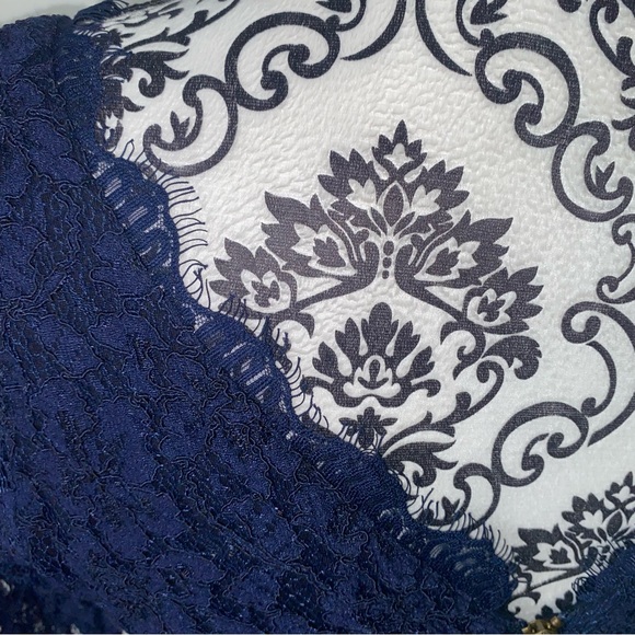 Diane Von Furstenberg  Size 8 Navy Blue Zarita Lace Dress with Zipper - Picture 13 of 16